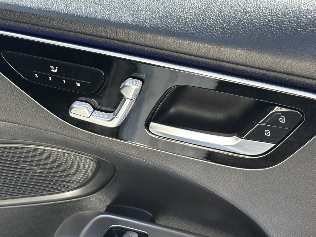 Certified 2023 Mercedes-Benz C 300 Sedan image 17
