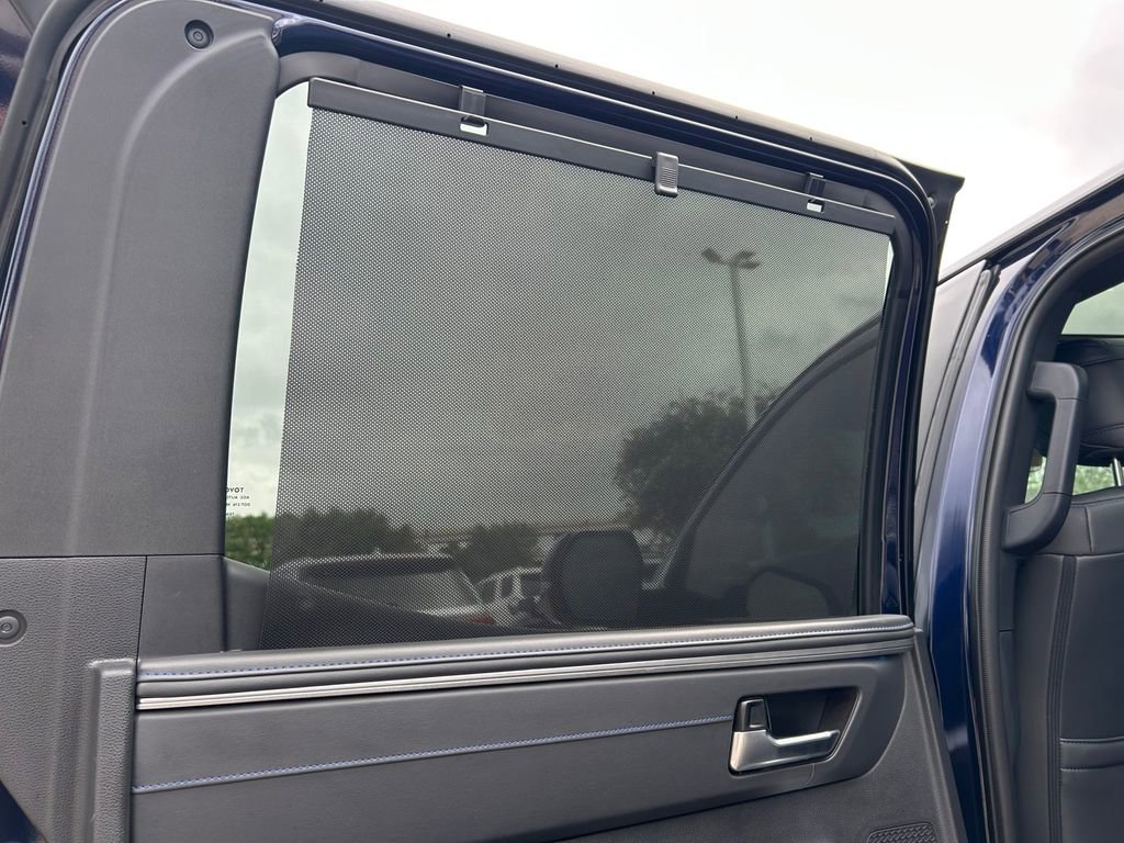 Used 2023 Toyota Tundra Platinum w/ Advanced Package AWD/4WD image 17