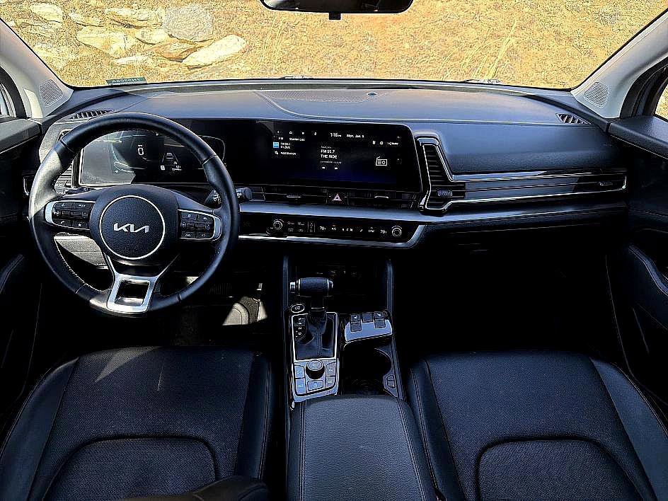 Used 2023 Kia Sportage EX image 19