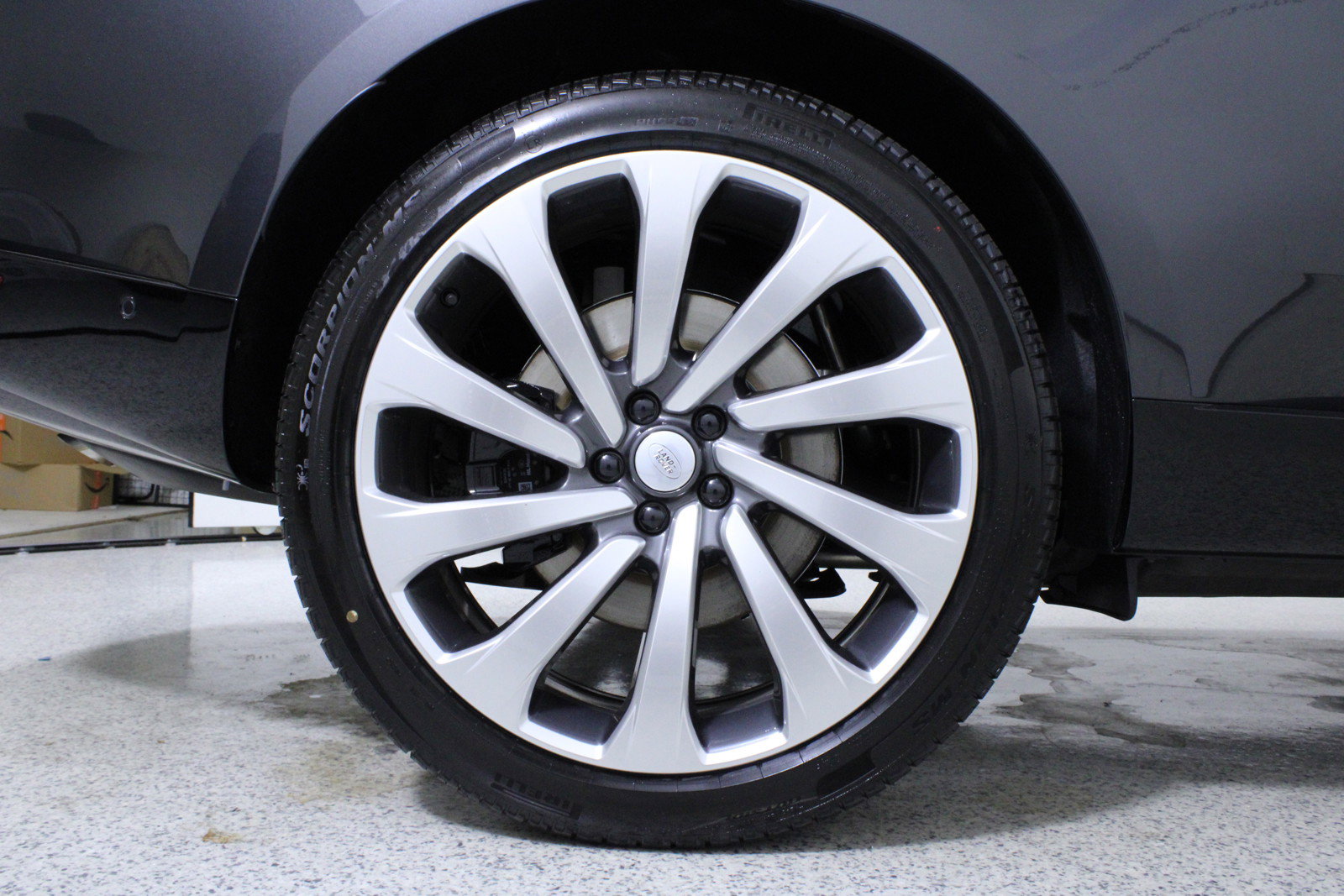 New 2025 Land Rover Range Rover SE image 8