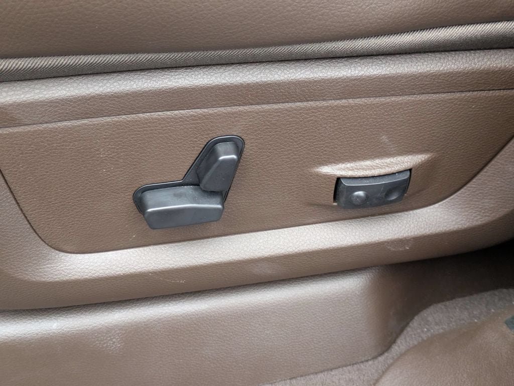 New 2026 RAM 2500 Laramie AWD/4WD image 13