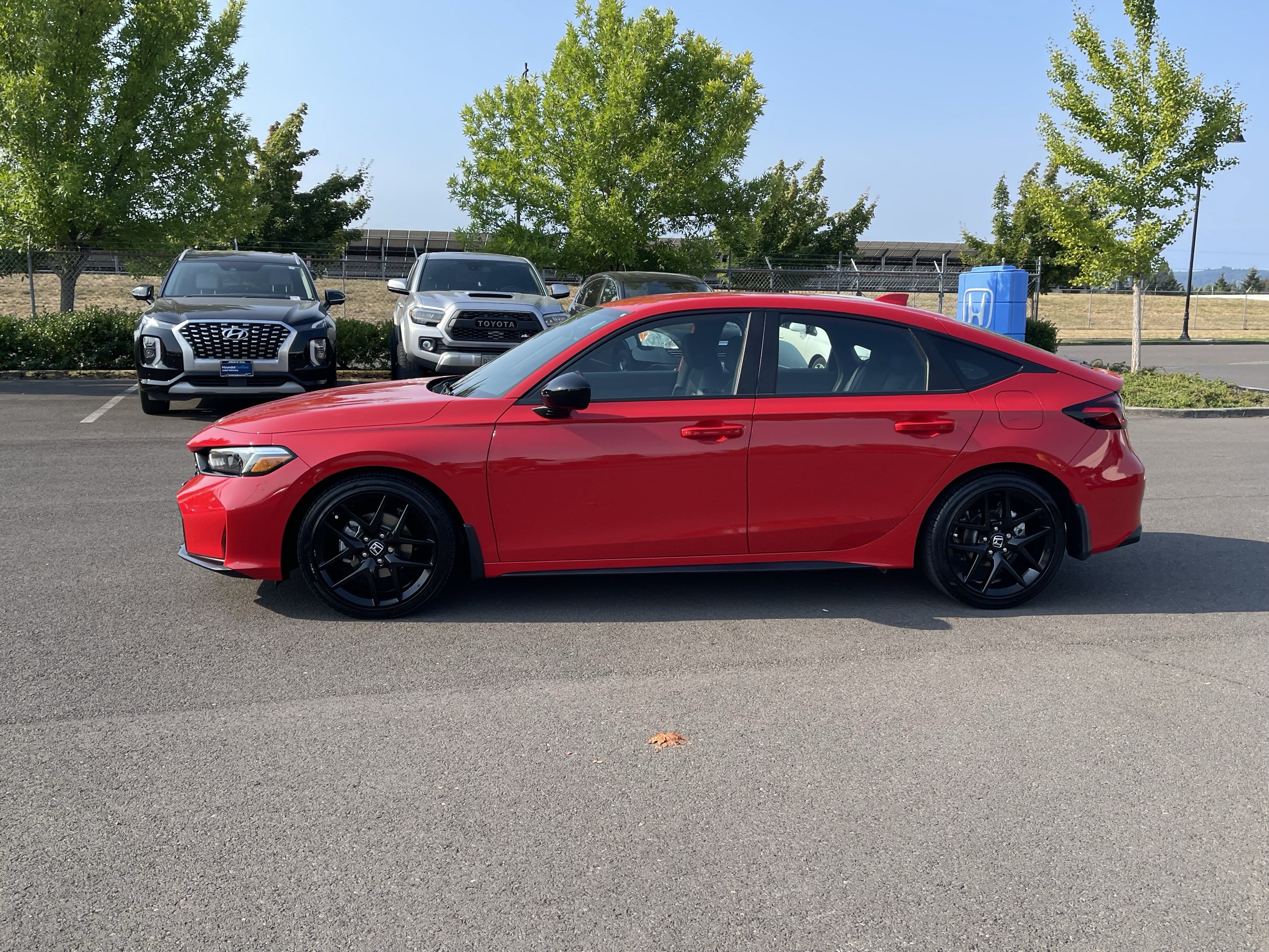 Used 2025 Honda Civic Sport image 2