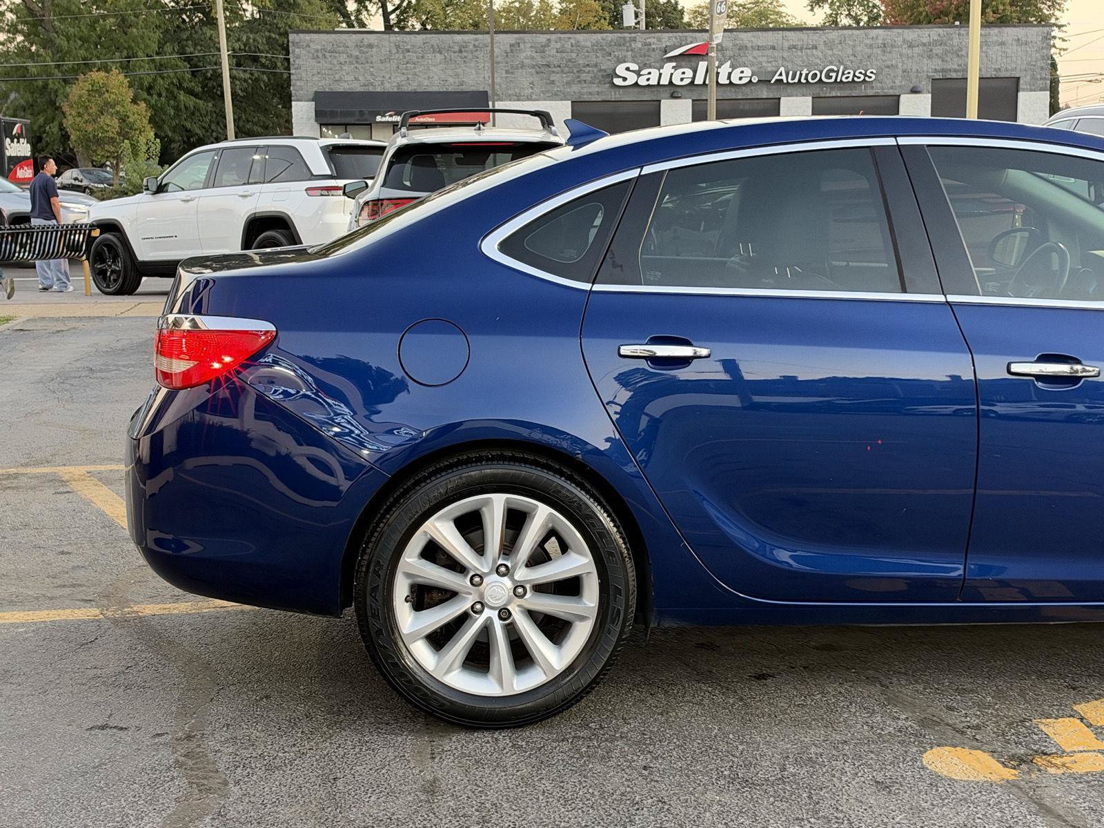 Used 2014 Buick Verano FWD image 11