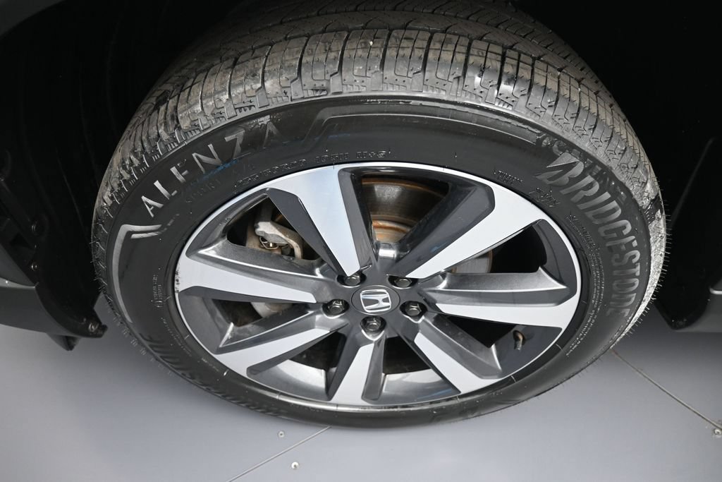 Certified 2024 Honda Pilot Touring image 14