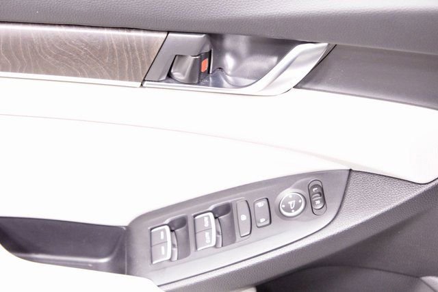 Used 2018 Honda Accord EX image 20