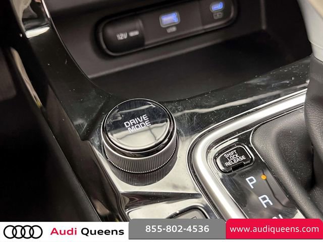 Used 2024 Kia Seltos SX AWD/4WD image 32