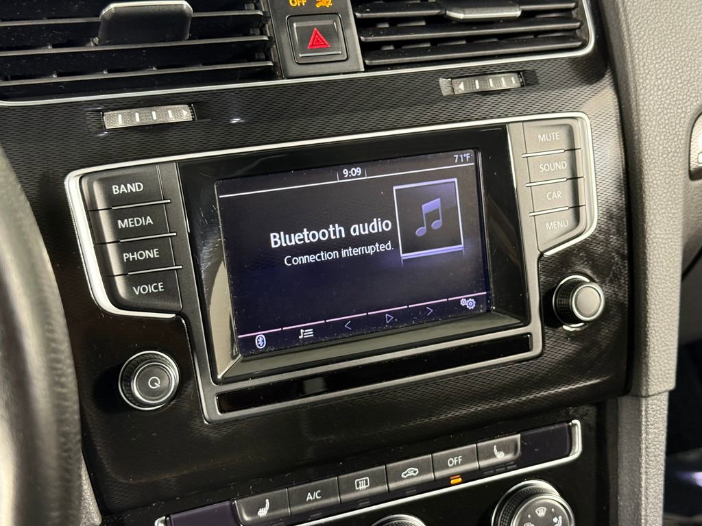 Used 2015 Volkswagen GTI SE w/ Lighting Package (SEL) image 16