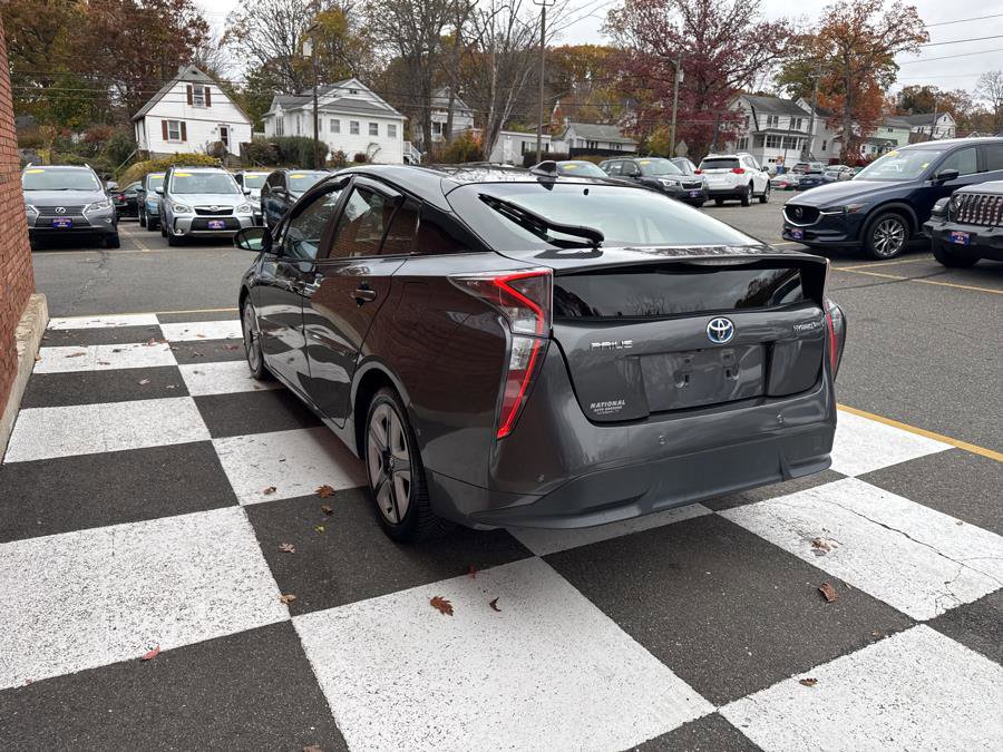 Used 2017 Toyota Prius Four Touring image 4