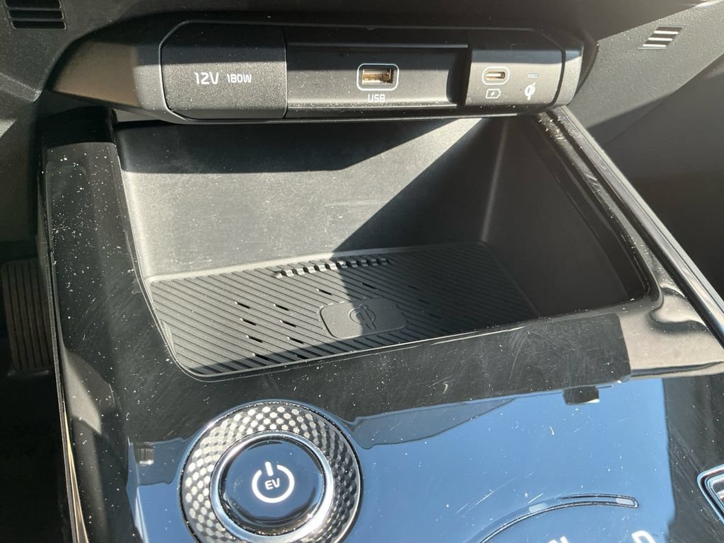Used 2024 Kia Niro Wind FWD image 27