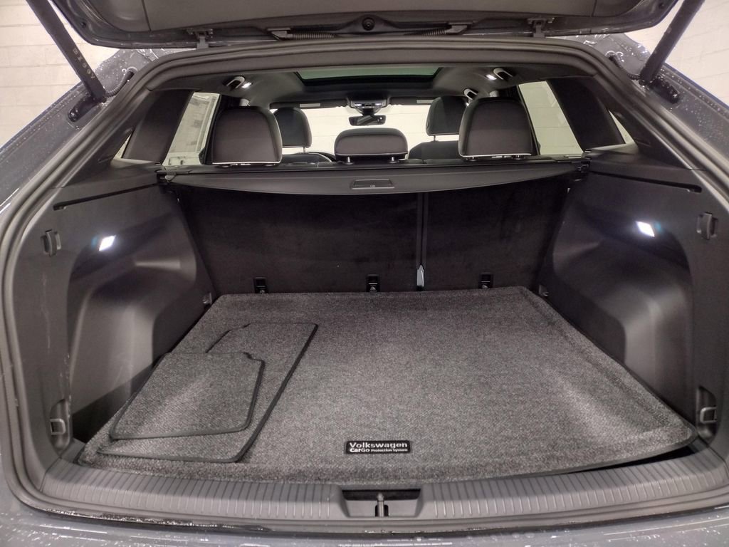 New 2026 Volkswagen Atlas Cross Sport SEL Premium R-Line image 19