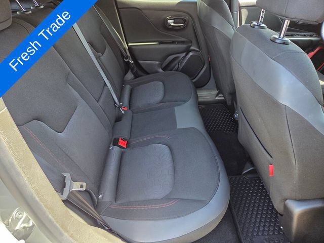 Used 2022 Jeep Renegade Trailhawk w/ Trailer Tow Group AWD/4WD image 13
