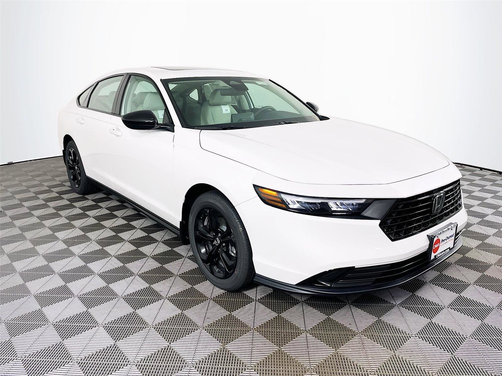 New 2025 Honda Accord SE image 1