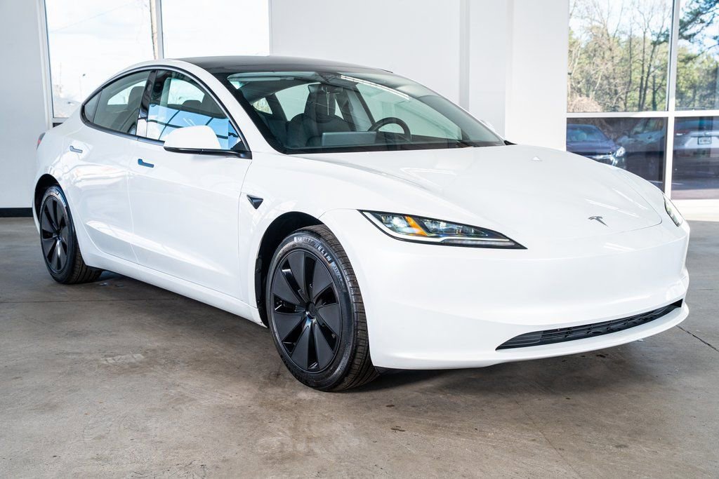 Used 2025 Tesla Model 3 Long Range image 4