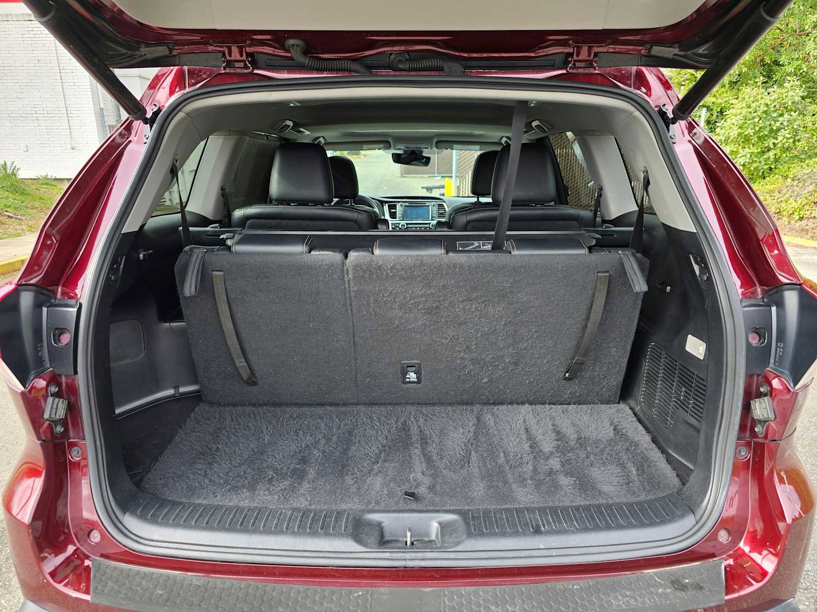 Used 2017 Toyota Highlander Limited image 16