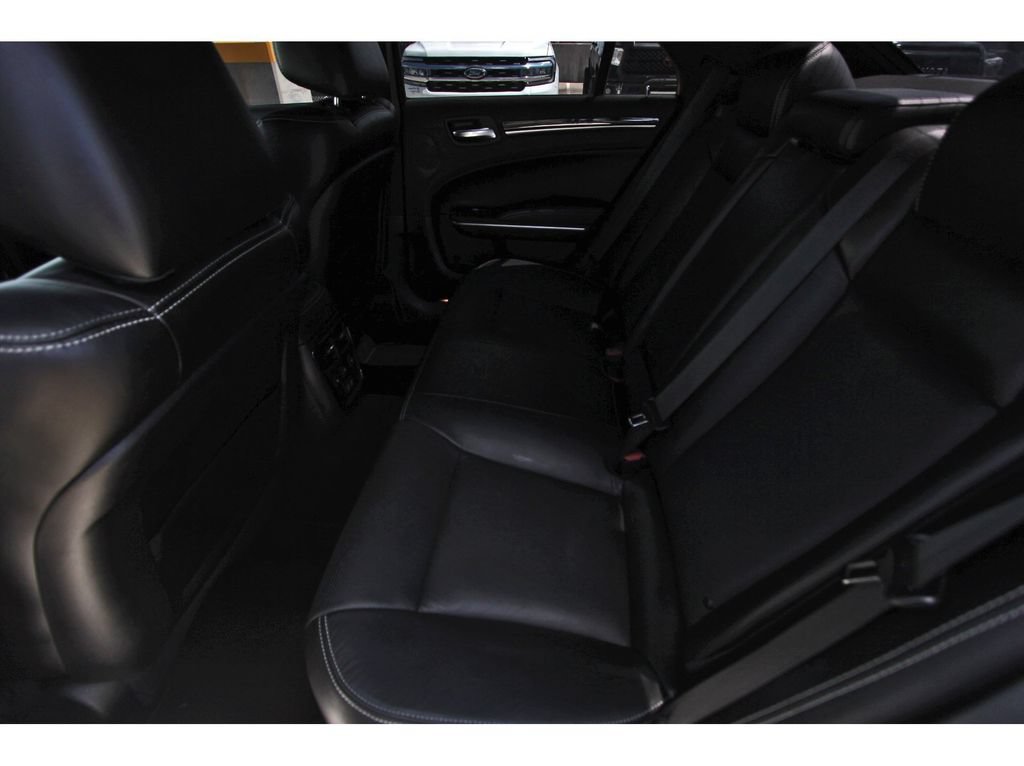 Used 2022 Chrysler 300 S w/ Comfort Group RWD image 7