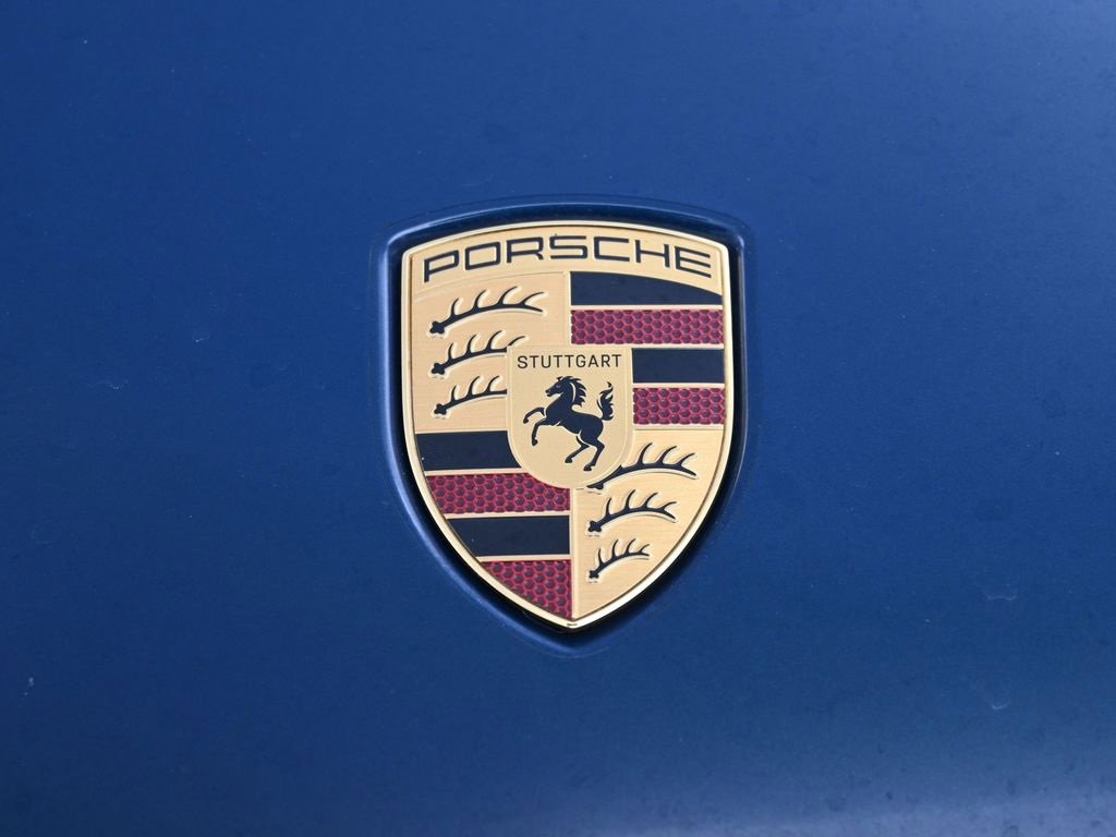 Used 2025 Porsche Cayenne image 34