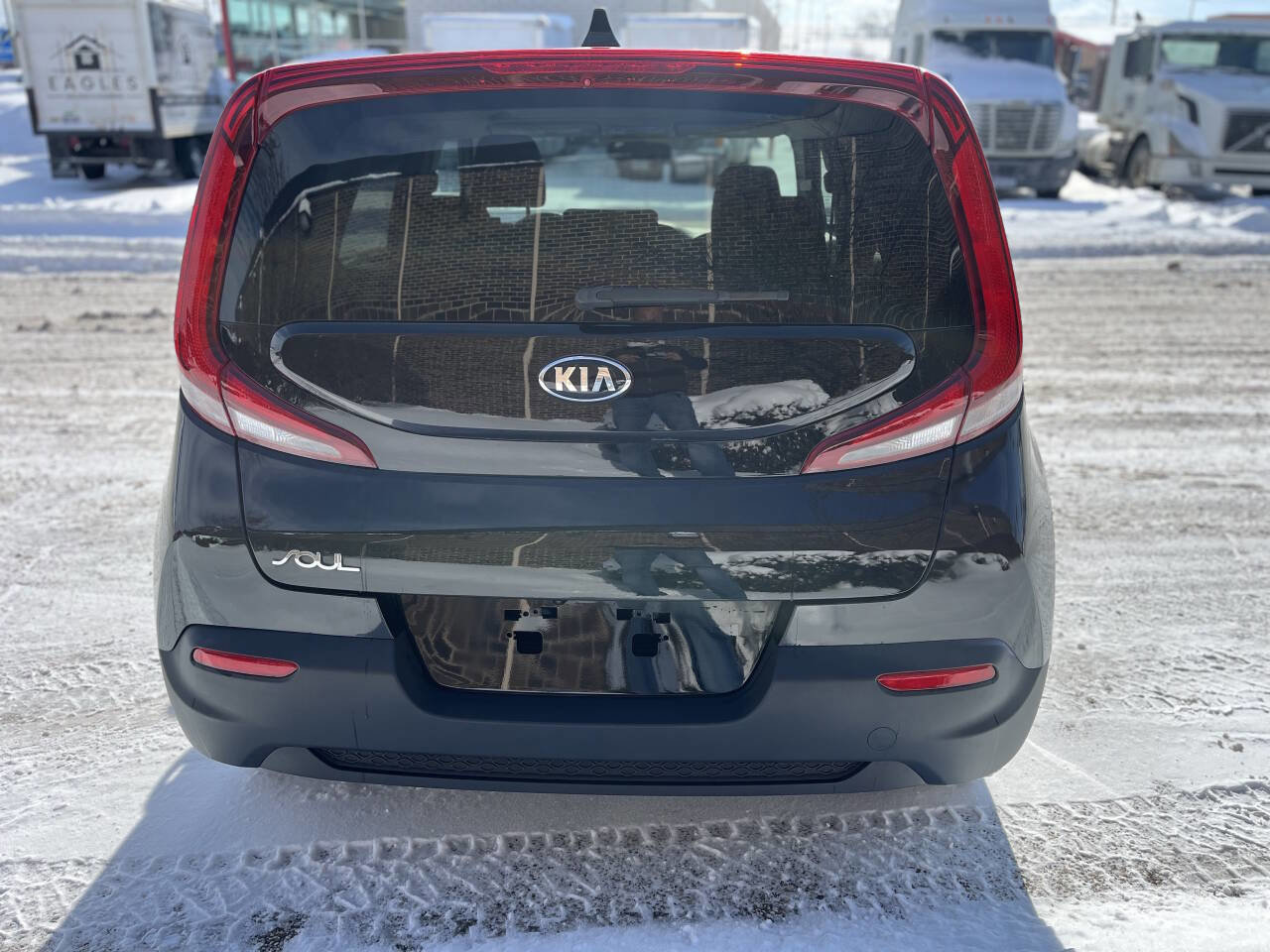 Used 2021 Kia Soul LX image 3