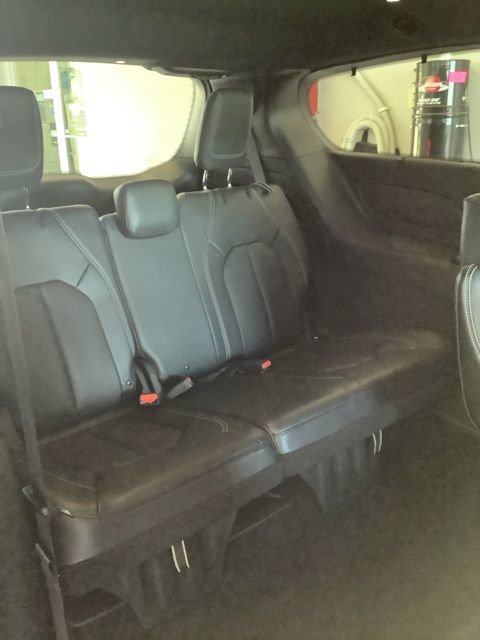 Certified 2021 Chrysler Pacifica Touring-L w/ S Appearance Package AWD/4WD image 18