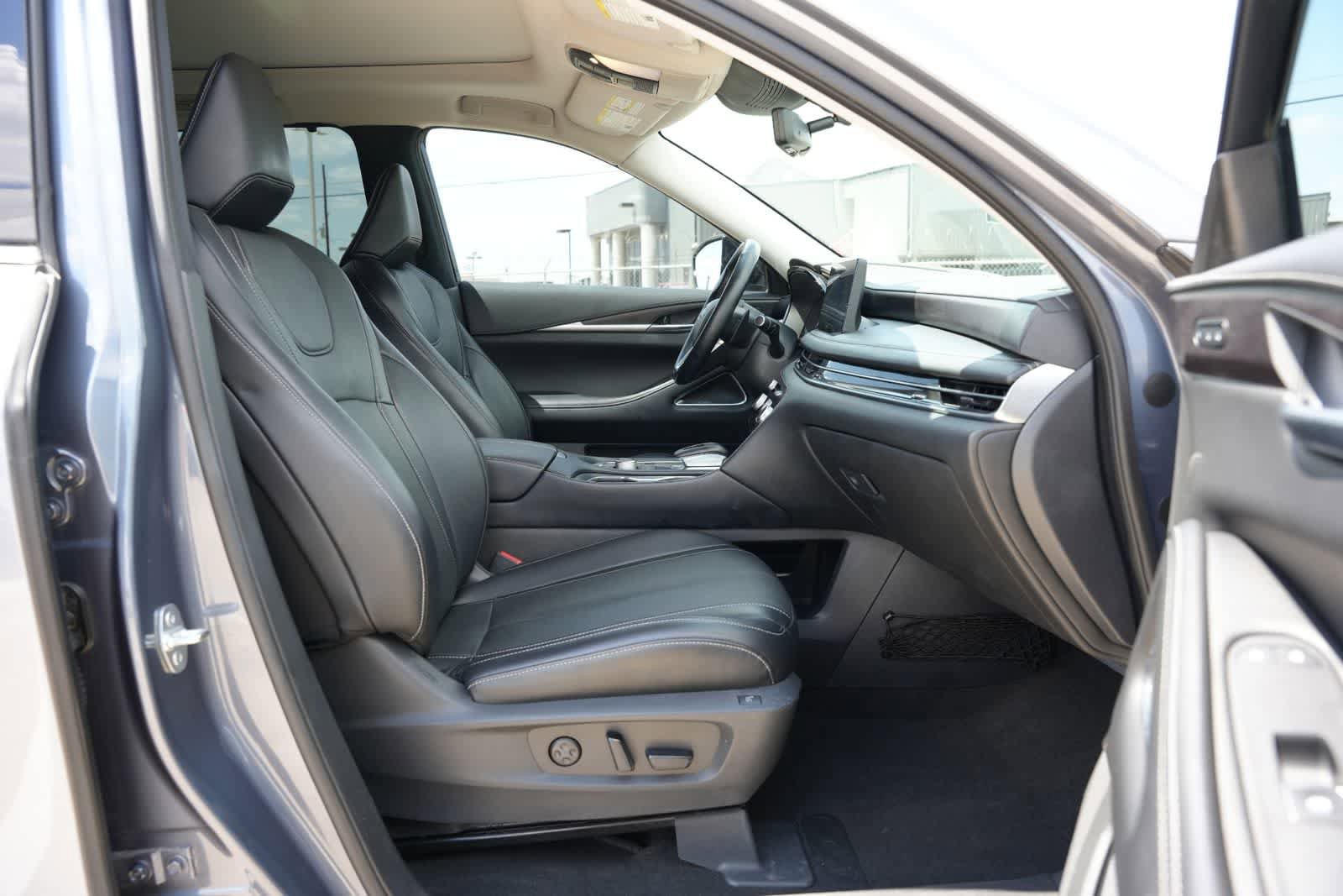 Used 2023 INFINITI QX60 Sensory w/ Vision Package AWD/4WD image 23
