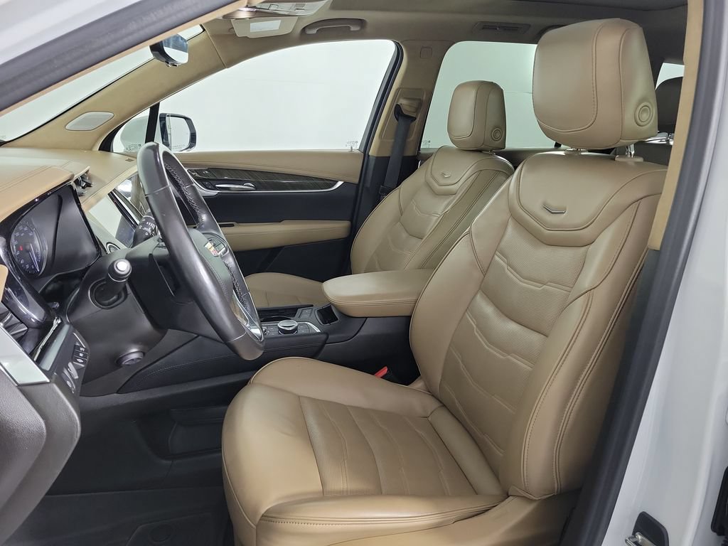 Used 2023 Cadillac XT6 Premium Luxury w/ Platinum Package AWD/4WD image 18