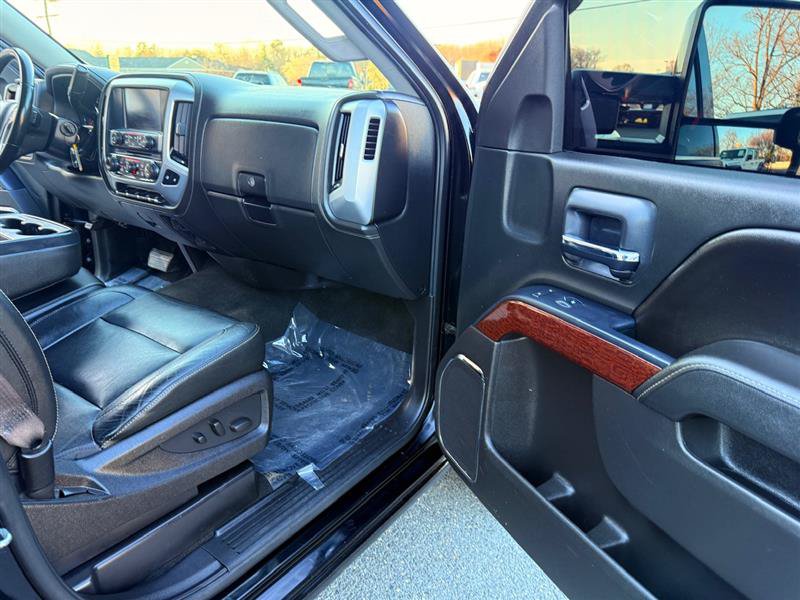 Used 2016 GMC Sierra 1500 SLT w/ Suspension Package, Off-Road AWD/4WD image 15