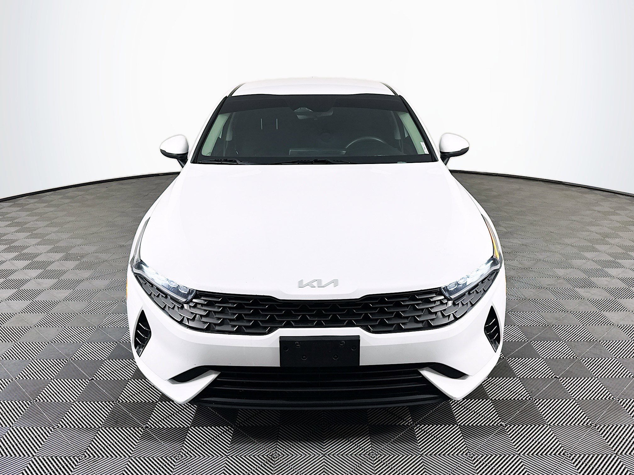 Used 2023 Kia K5 LXS image 2