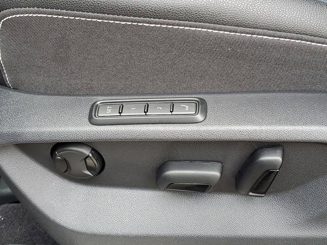 New 2026 Volkswagen Atlas Cross Sport SEL Premium R-Line image 7