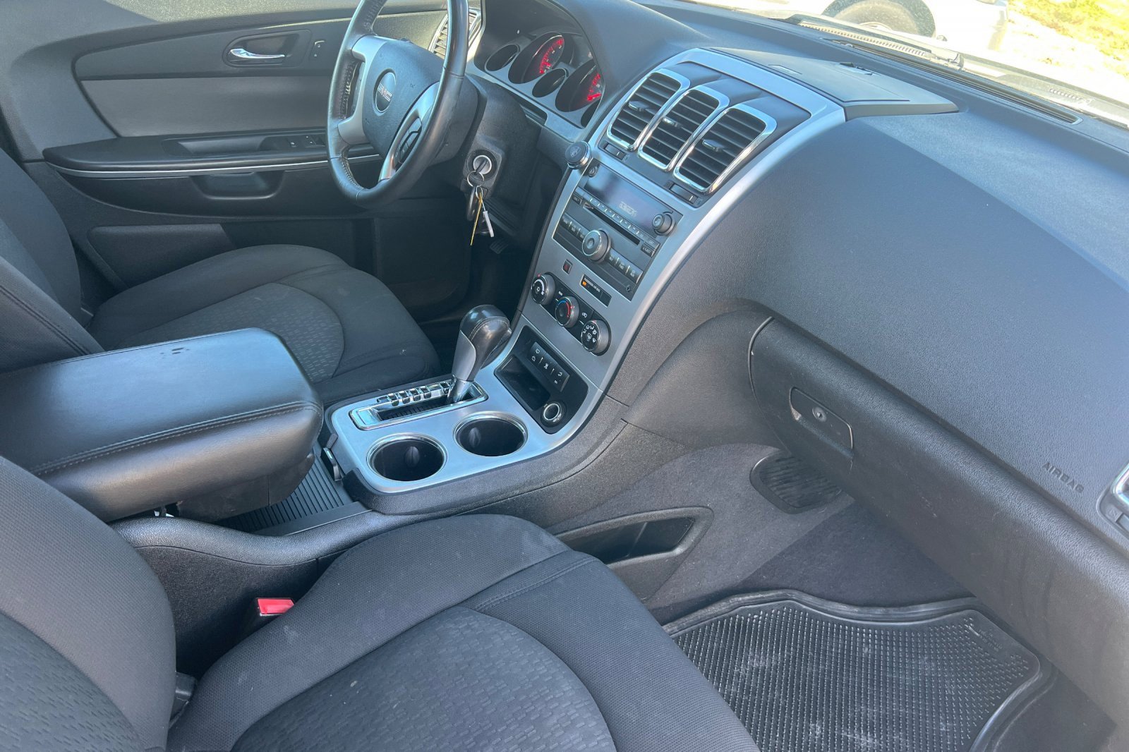 Used 2010 GMC Acadia SLE image 14