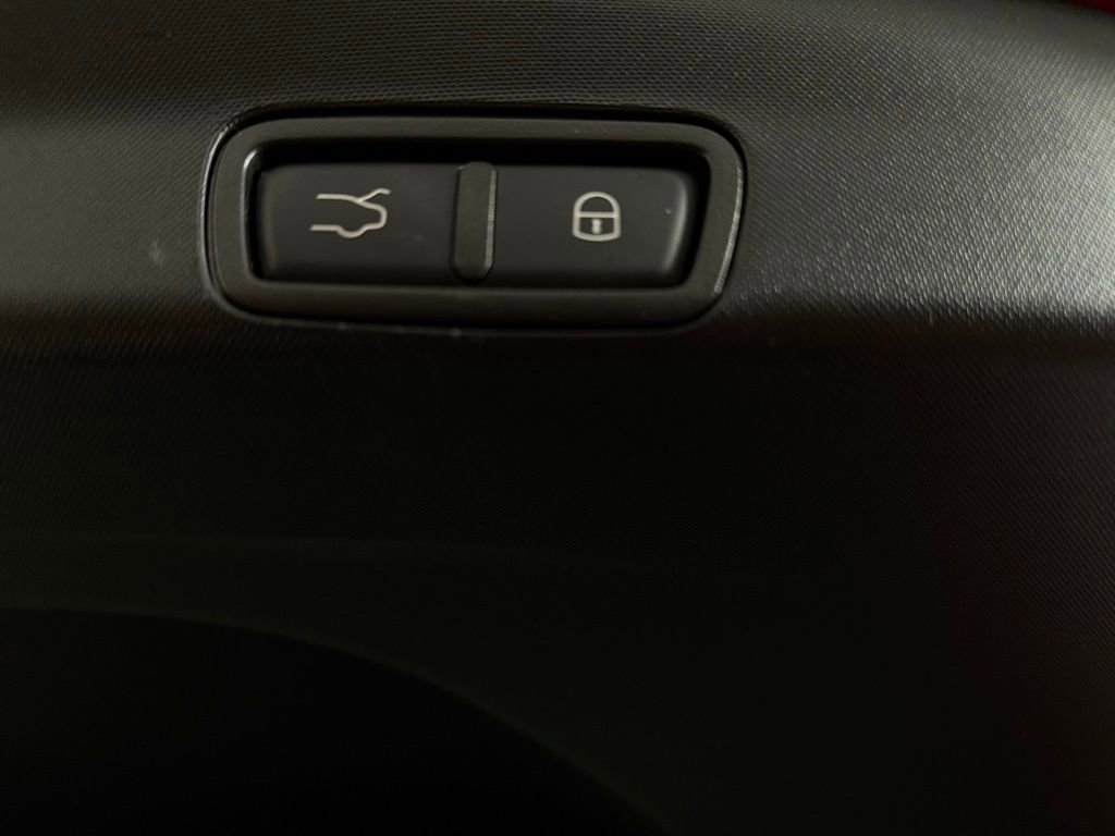 Used 2024 Alfa Romeo Stelvio AWD image 31