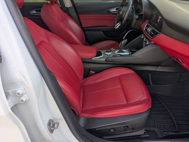 Used 2021 Alfa Romeo Giulia Ti w/ Nero Edizione image 31