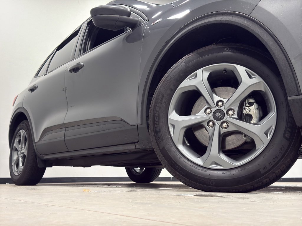 Used 2025 Ford Escape ST-Line w/ Tech Pack #1 image 2