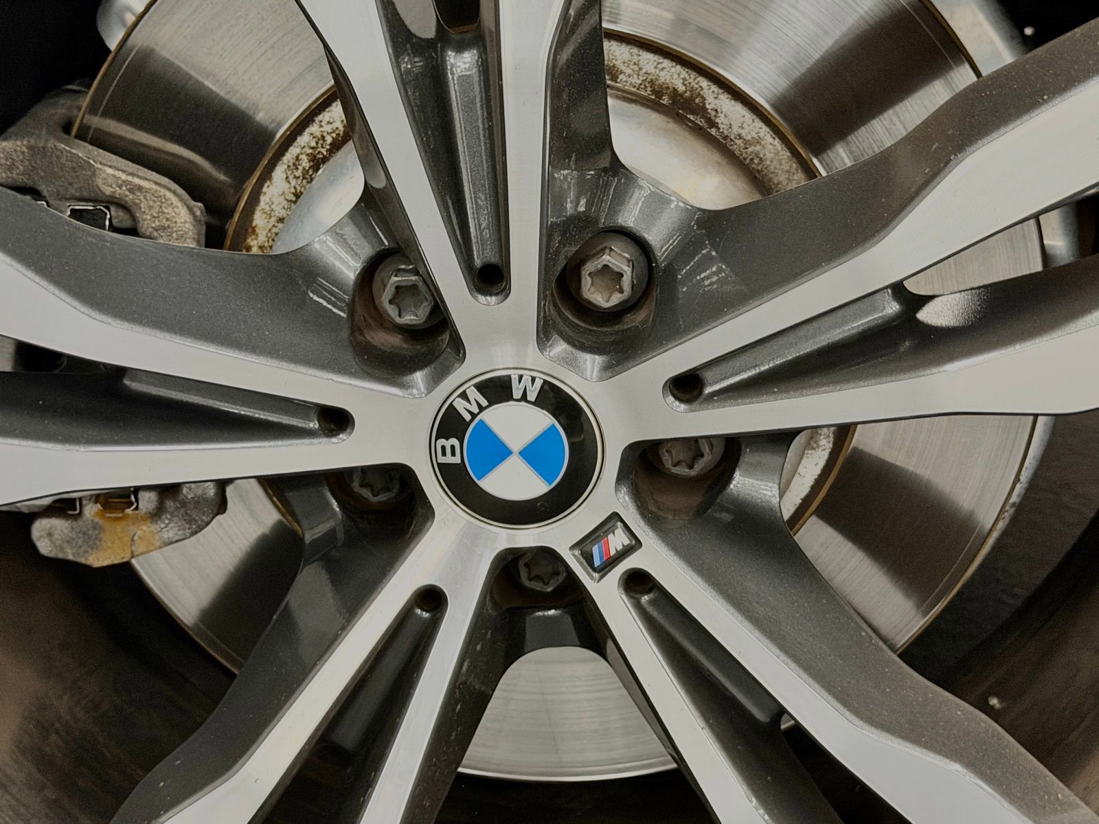 Used 2023 BMW X7 xDrive40i w/ M Sport Package image 18