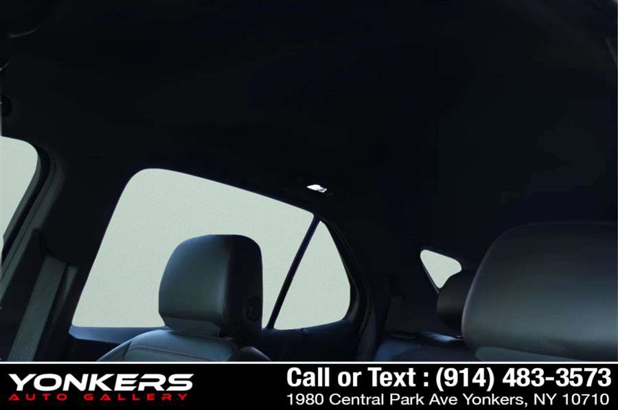 Used 2022 Chevrolet Equinox RS w/ Infotainment Package image 38