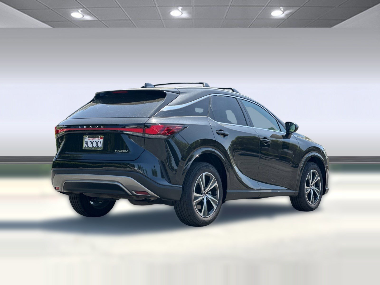 Certified 2025 Lexus RX 350 FWD w/ Accessory Package image 8
