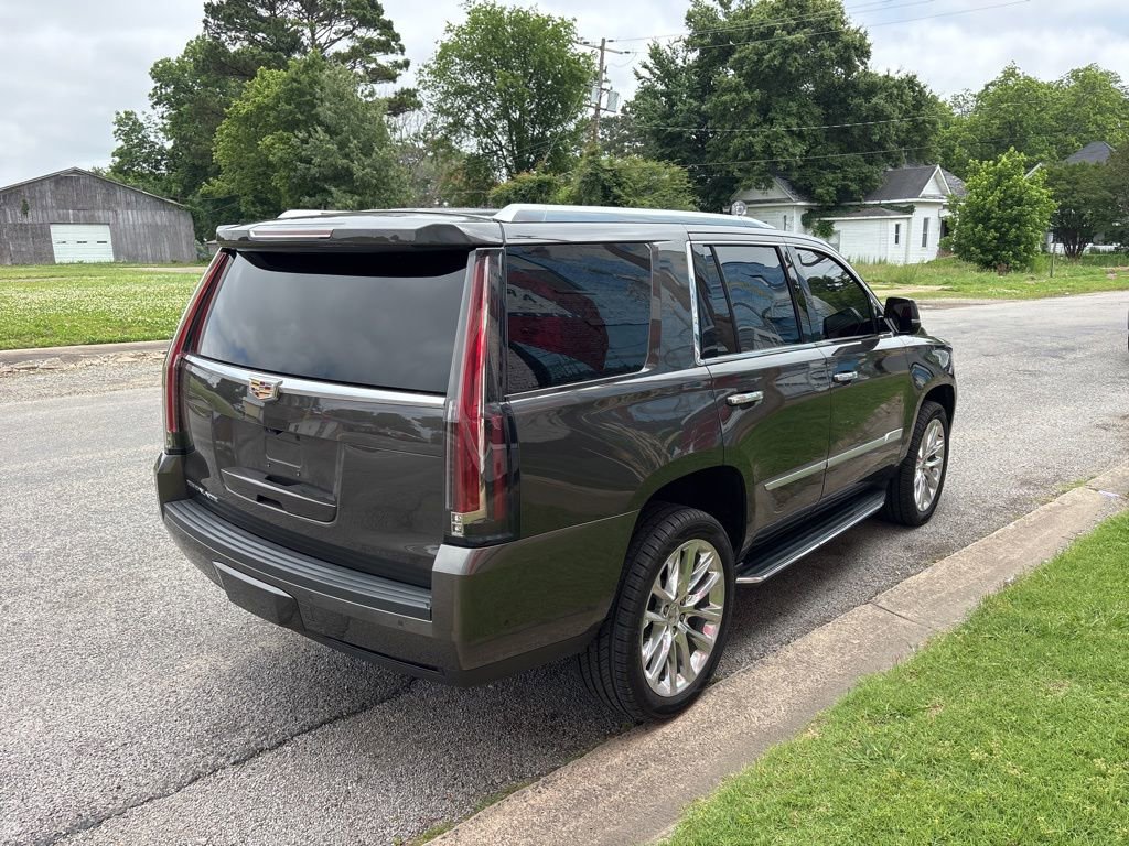 Used 2020 Cadillac Escalade Luxury AWD/4WD image 7
