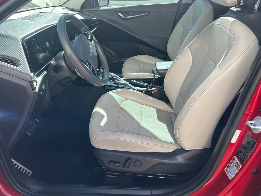 Used 2023 Kia Niro EX Touring FWD image 10