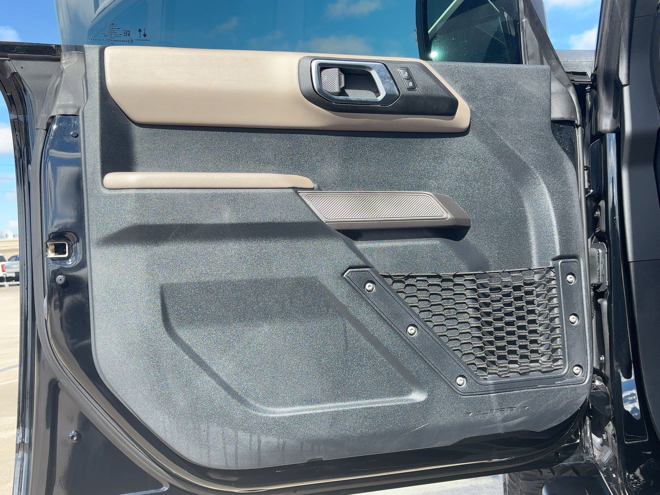 Used 2023 Ford Bronco Wildtrak image 14