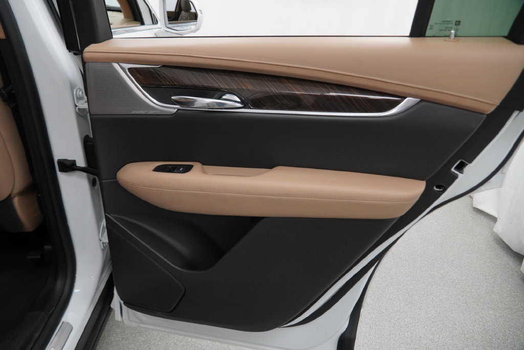 Used 2020 Cadillac XT6 Premium Luxury w/ Platinum Package FWD image 39