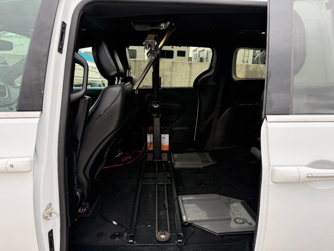 Used 2020 Chrysler Pacifica Touring-L image 21