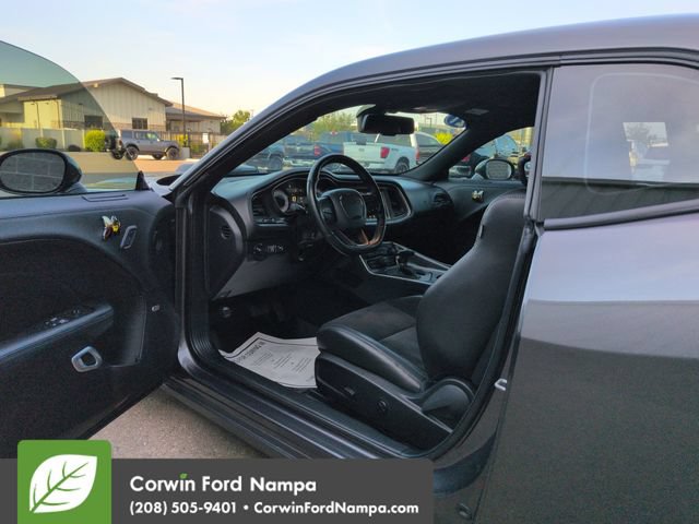 Used 2021 Dodge Challenger R/T Scat Pack RWD image 9