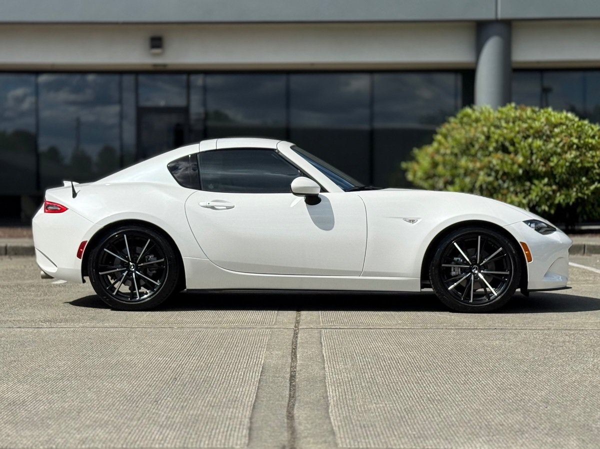 Used 2025 MAZDA MX-5 Miata RF Grand Touring RWD image 3