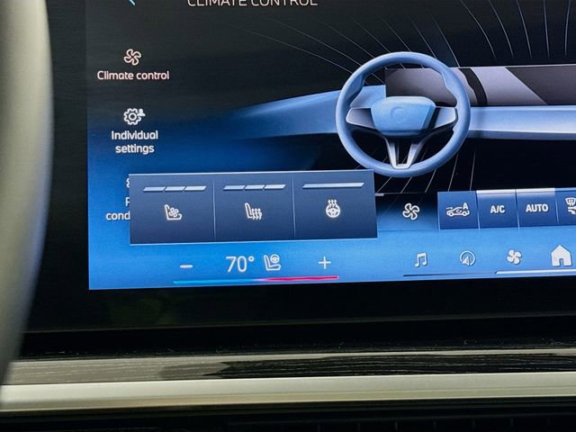 Used 2024 BMW X7 xDrive40i w/ M Sport Package image 21