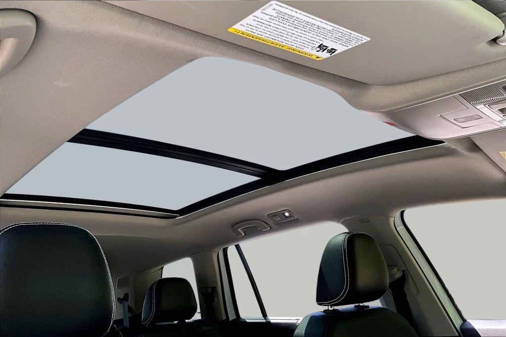 Used 2021 Volkswagen Atlas SEL Premium image 20