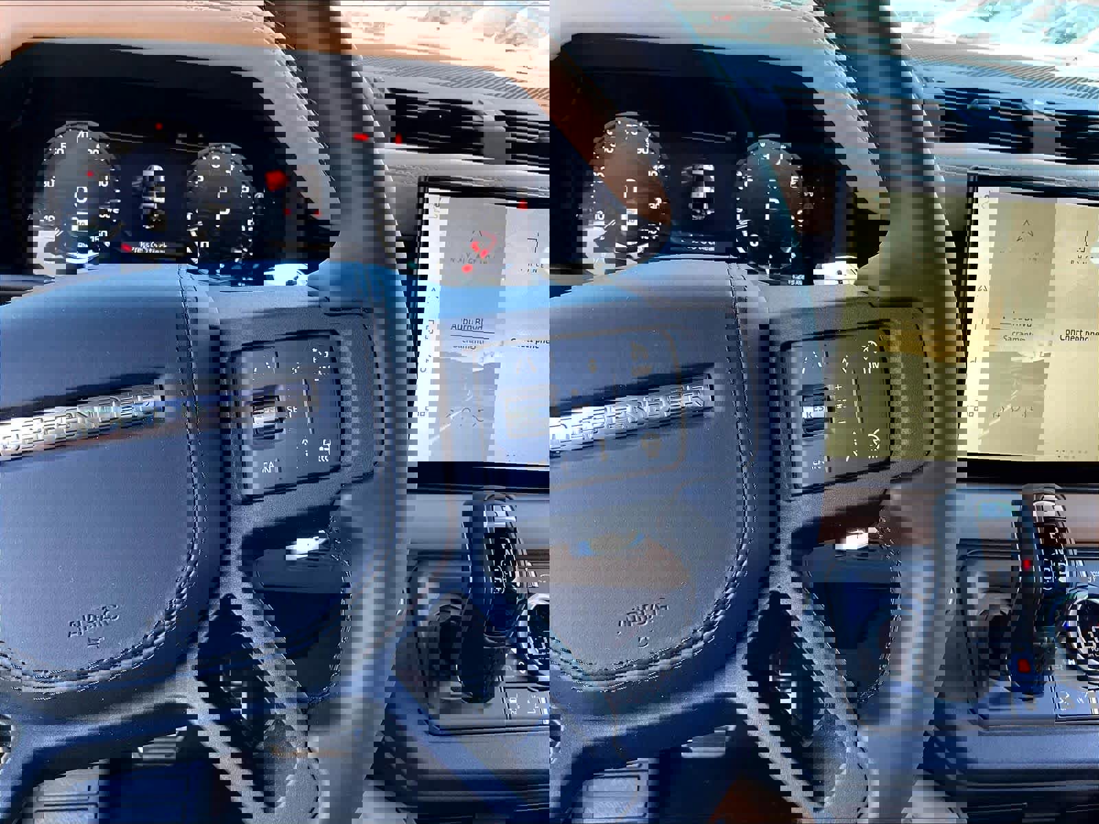 New 2025 Land Rover Defender 90 V8 image 18