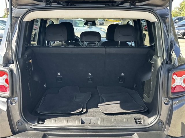 Used 2020 Jeep Renegade Latitude image 18