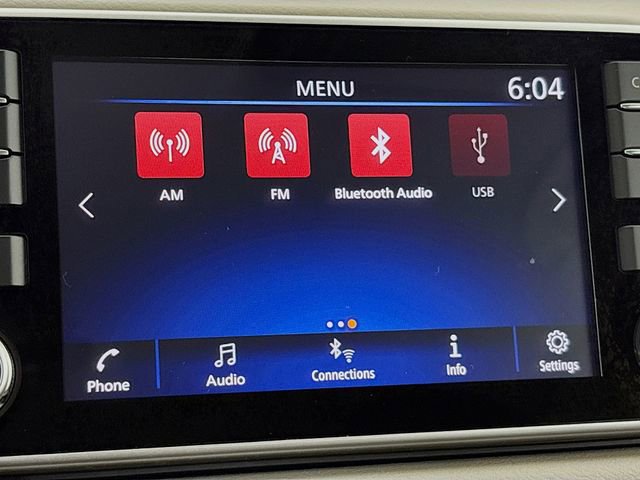 Used 2022 Nissan Versa SV FWD image 13