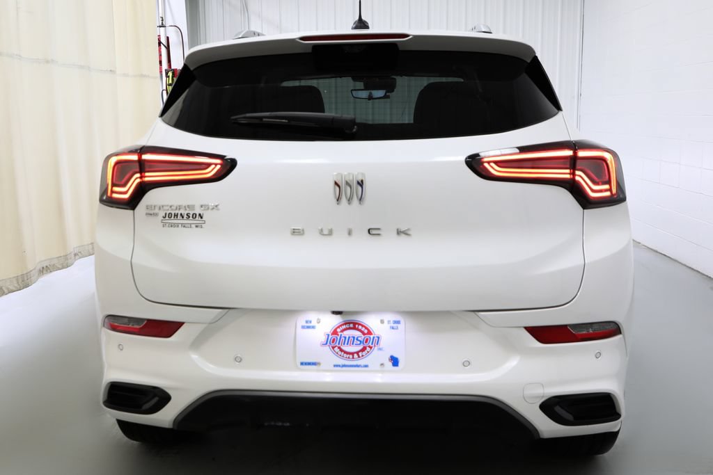 Used 2025 Buick Encore GX Avenir w/ Avenir Technology Package AWD/4WD image 19