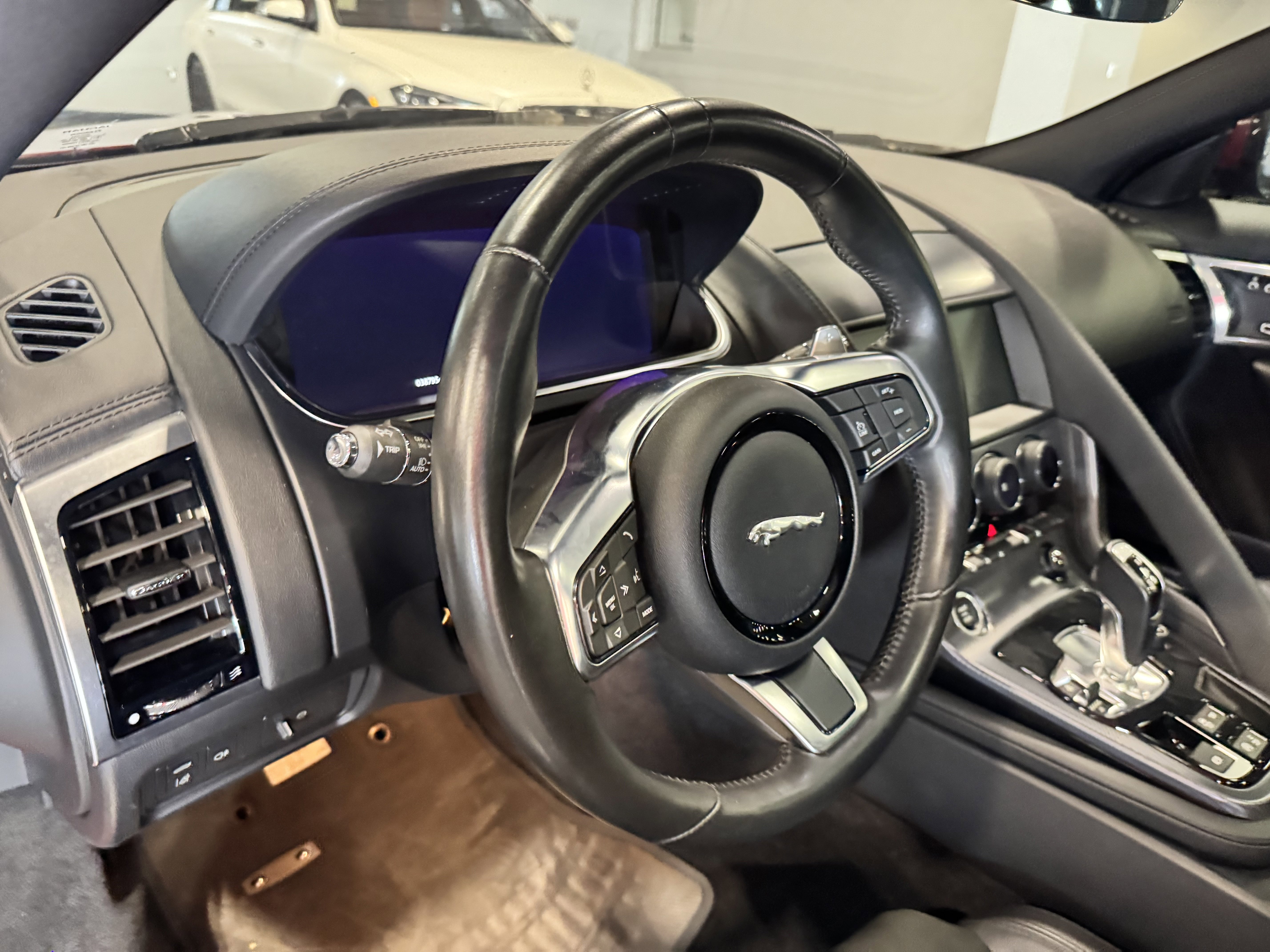 Used 2021 Jaguar F-TYPE R-Dynamic image 10