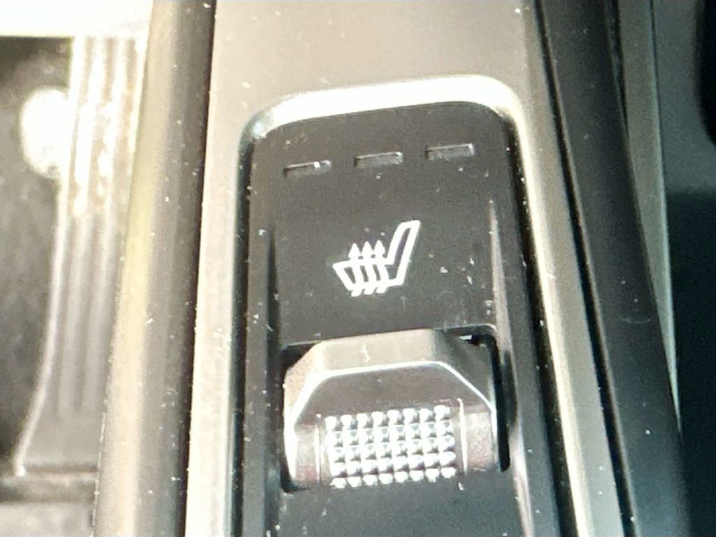 Used 2022 Kia Sorento EX w/ Panoramic Sunroof Package image 27