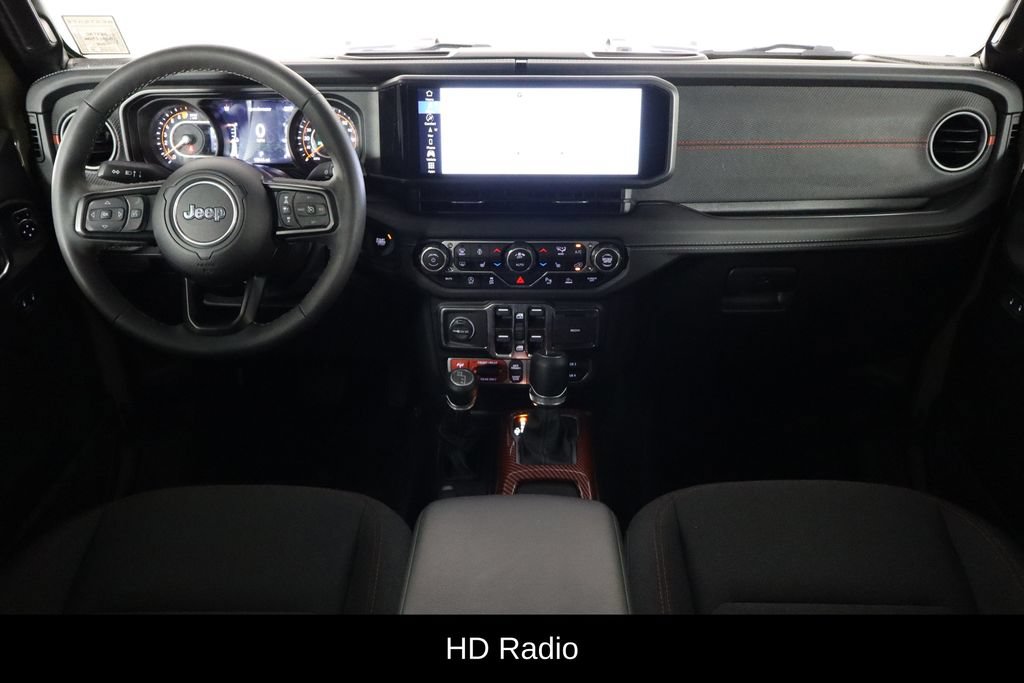 Used 2025 Jeep Gladiator Rubicon w/ Safety Group AWD/4WD image 13
